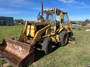 Lote Retroexcavadora CAT