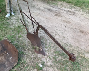 Lote ARADO DE MANO