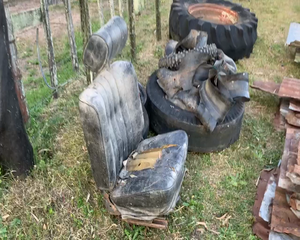 Lote ASIENTO-CUBIERTAS Y OTROS