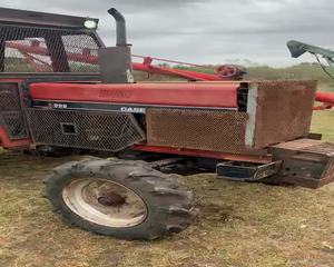 Lote TRACTOR CASSE INTERN 895