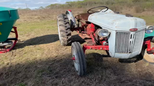 Lote TRACTOR FORD A NAFTA