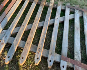 Lote PORTONES DE MADERA(3.40L X 1.50A)