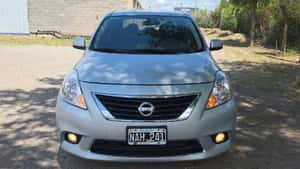 Lote NISSAN VERSA ACENTA AT - NAH241 / 2013