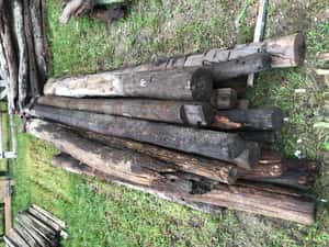 Lote POSTES MADERA DURA
