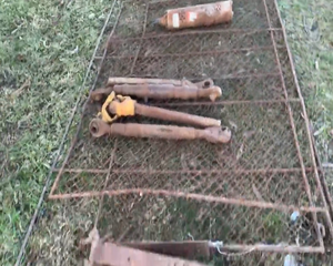 Lote PORTERAS TEJIDO-BISAGRAS-PORTERA Y PUNTOS TRACTOR