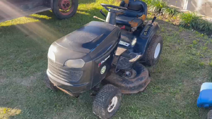 Lote TRACTOR PARQUERO