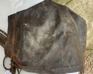 Lote LAZO Y DELANTAL DE CUERO