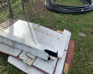 Lote PUERTA-EQUIPO FRIO-CHAPAS-MADERA