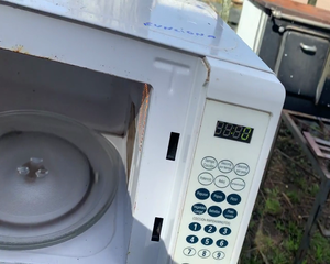 Lote ESTUFA A GAS Y MICROONDAS