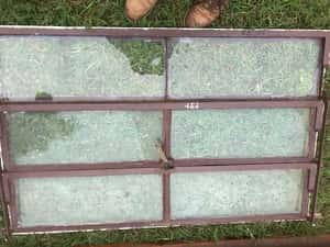 Lote VENTANA DE HIERRO 0,80X1,30