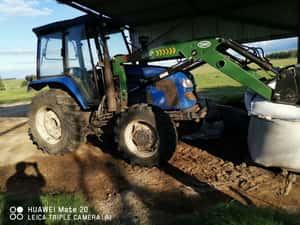  Tractor Foton Europad 909 y pala delantera mary con balde y pincho para fardos