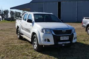 Lote Toyota Hilux doble cabina Sr 4 x4  año 2012