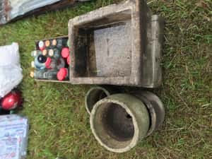 Lote PILETAS DE HORMIGON Y BOLLONES