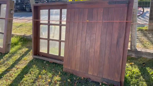 Lote VENTANA CON POSTIGONES 1,30 x 2,20