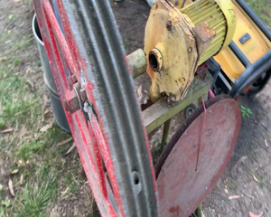 Lote VOLANTE Y BOMBA-CORREAS-DISCO ASERRADERO