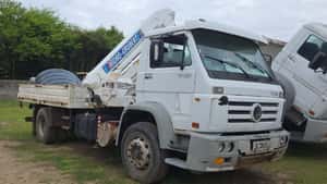 Lote VOLKSWAGEN CAMION VW 17.220/43 C/HID 17,5 TN C/CAJA - JMM160 / 2010