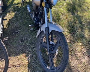 Lote MOTO YUMBO 125CC 