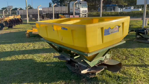 Lote FERTILIZADORA TATÚ 2500