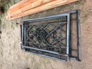 Lote PORTONES DE HIERRO 0,70X3,80
