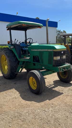  TRACTOR JHON DEERE 6400