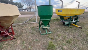 Lote fertilizadora de plato