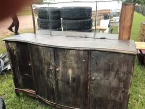 Lote 2 BARGUE?OS MADERA CON ESPEJO