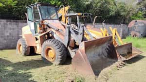 Lote CASE CARGADOR FRONTAL CASE W 20 E - BGN73 / 2007