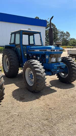  TRACTOR FORD 7810