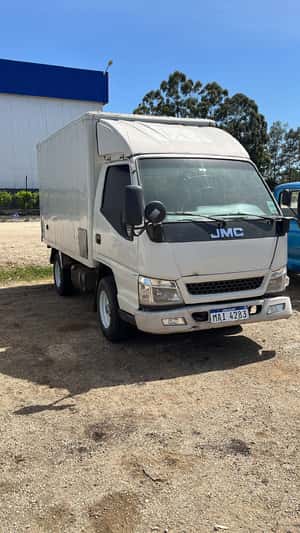 CAMION JMC FURGON