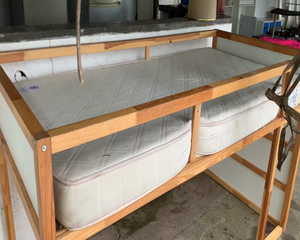 Lote CAMA ALTO PINOTEA CON COLCHON