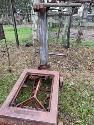 Lote VASCULA DE 500 KG INCOMPLETA