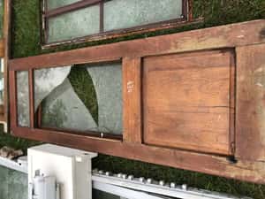 Lote VENTANA DE MADERA CON MARCO1,20 X 1,20